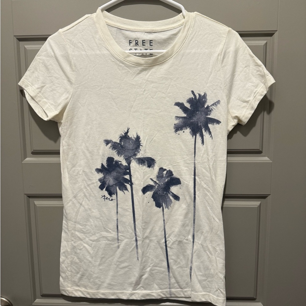 Aeropostale Cream and Blue Palm Tree Tee